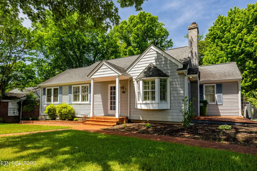 1105 Sterling Ave, Maryville, TN 37803 - #2