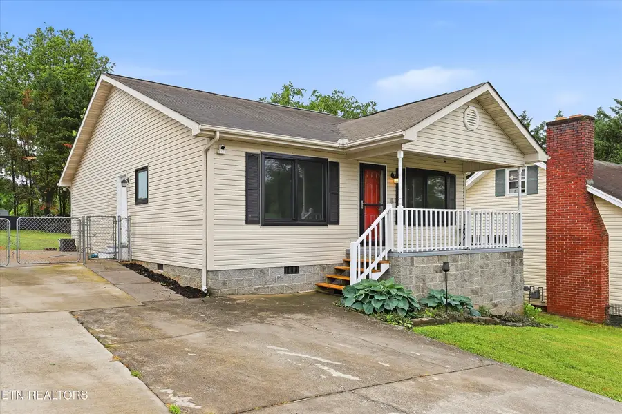 311 Henderson St, Maryville, TN 37804 - #2