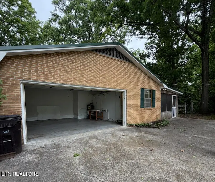 8518 Coppock Rd, Corryton, TN 37721 - #3