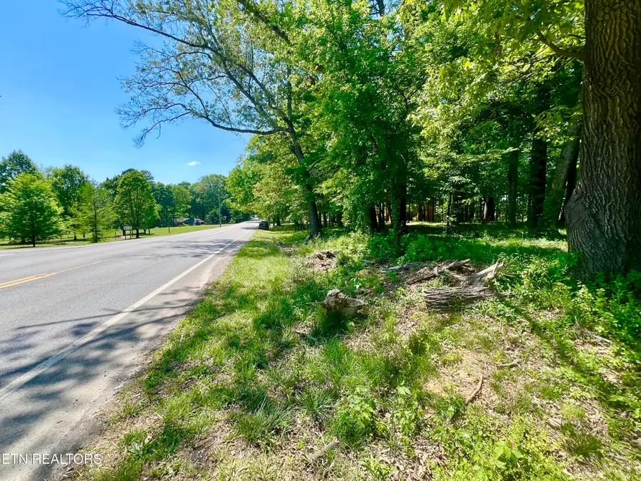 729 E Hunt Rd, Alcoa, TN 37701 - #3
