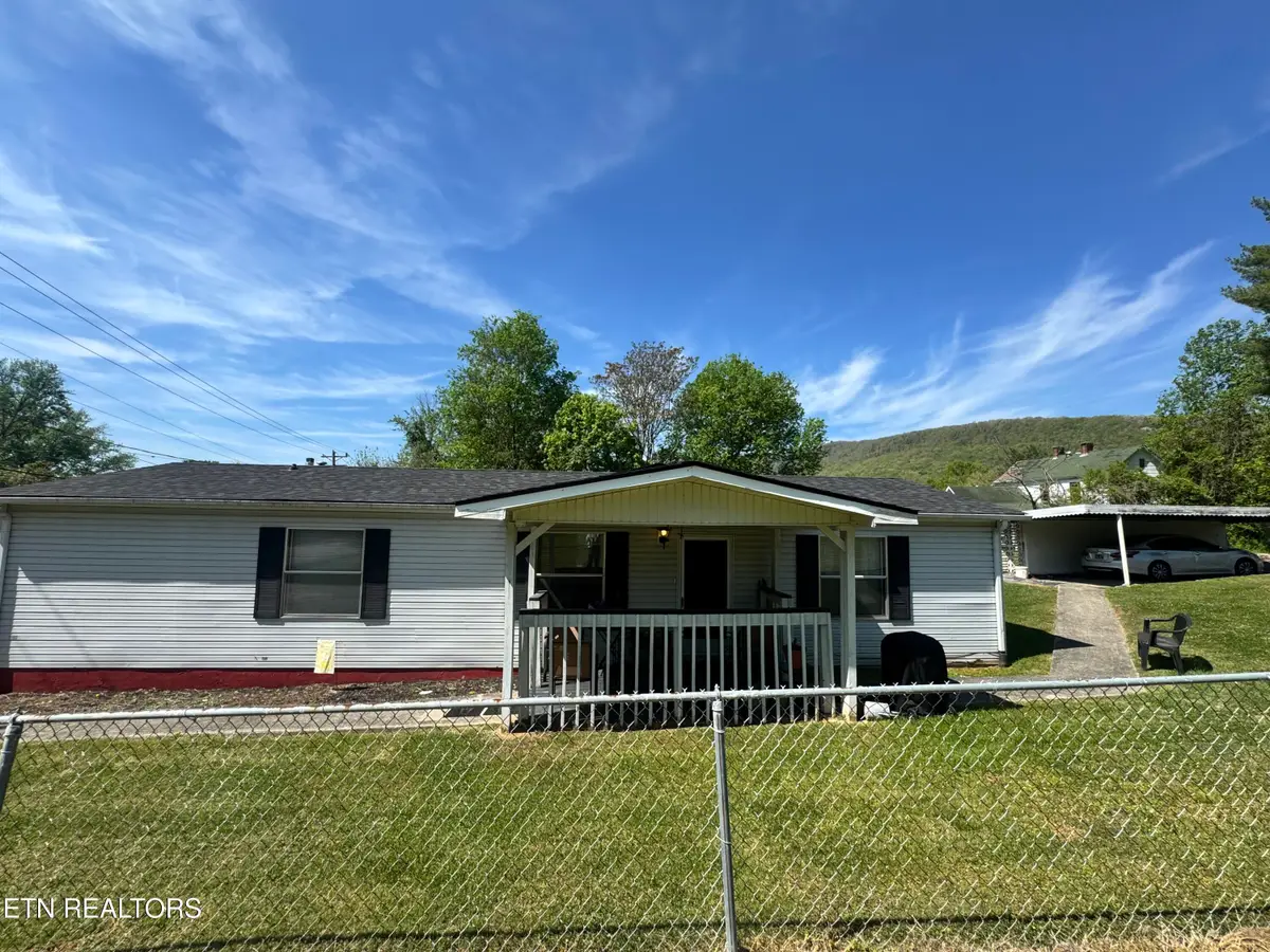407 N Wilder Ave, Rockwood, TN 37854 - #1