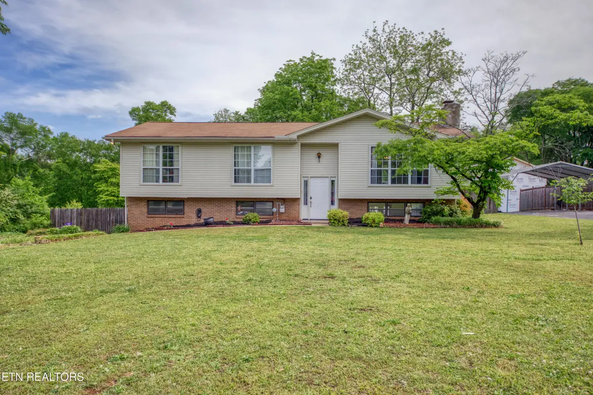 900 Foster Drive, Lenoir City, TN 37772 - #1