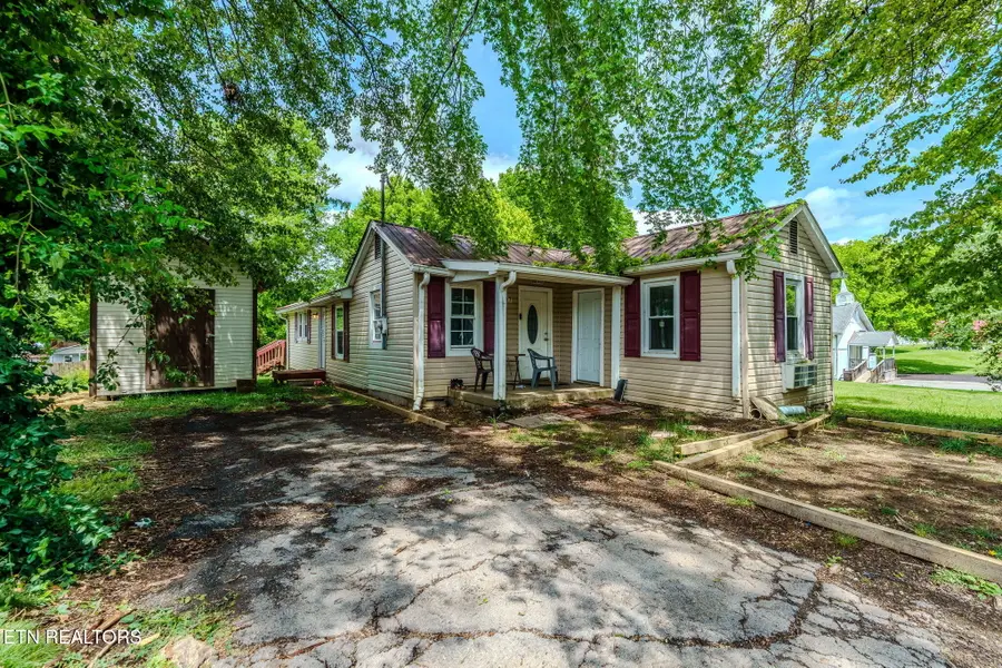 917 E Drive E, Knoxville, TN 37920 - #2