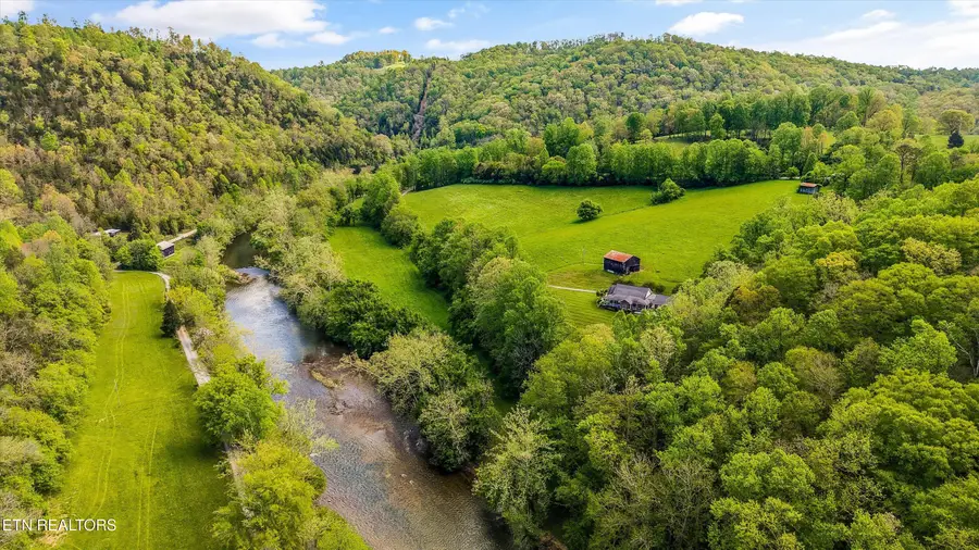 4151 Cave Springs Rd, Tazewell, TN 37879 - #3