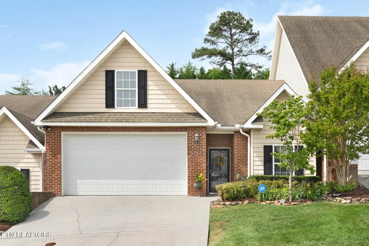 6962 Pemmbrooke Shire Lane, Knoxville, TN 37909 - #1