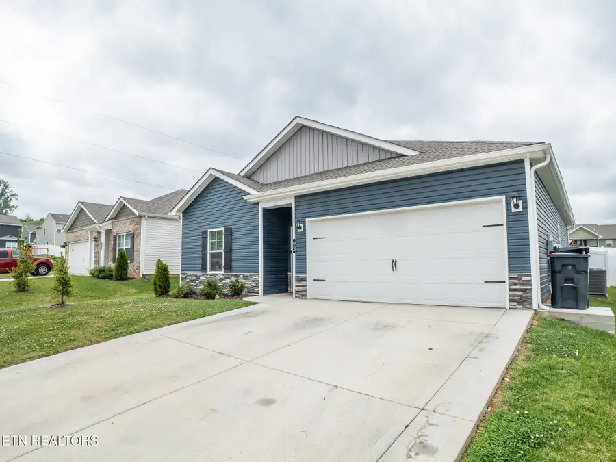 93 Thistle Drive, Bluff City, TN 37618 - #3