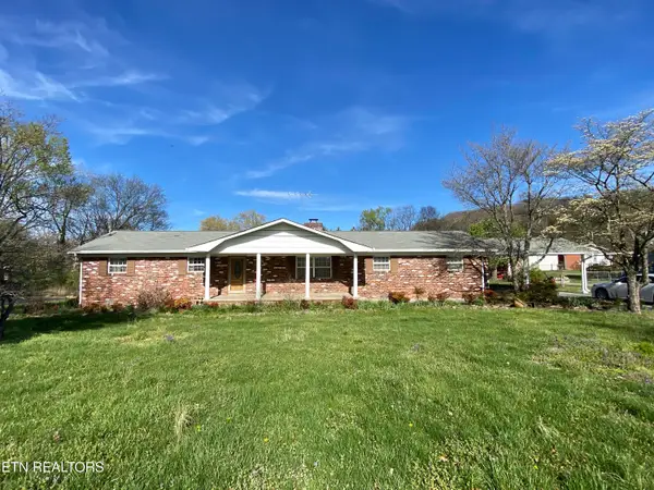 415 Barberry Drive, Knoxville, TN 37912