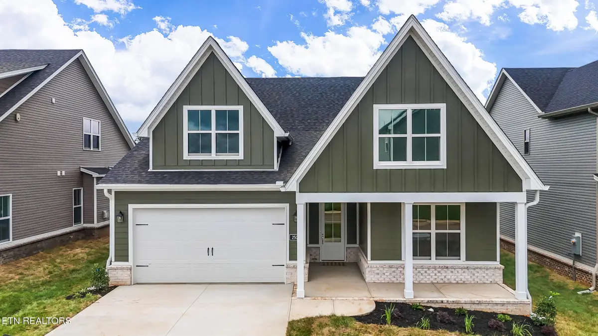 2504 Maroon Bells Rd, Knoxville, TN 37932 - #1