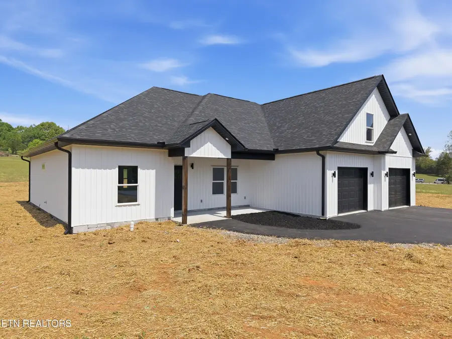 3646 Miser Station Rd, Louisville, TN 37777 - #3