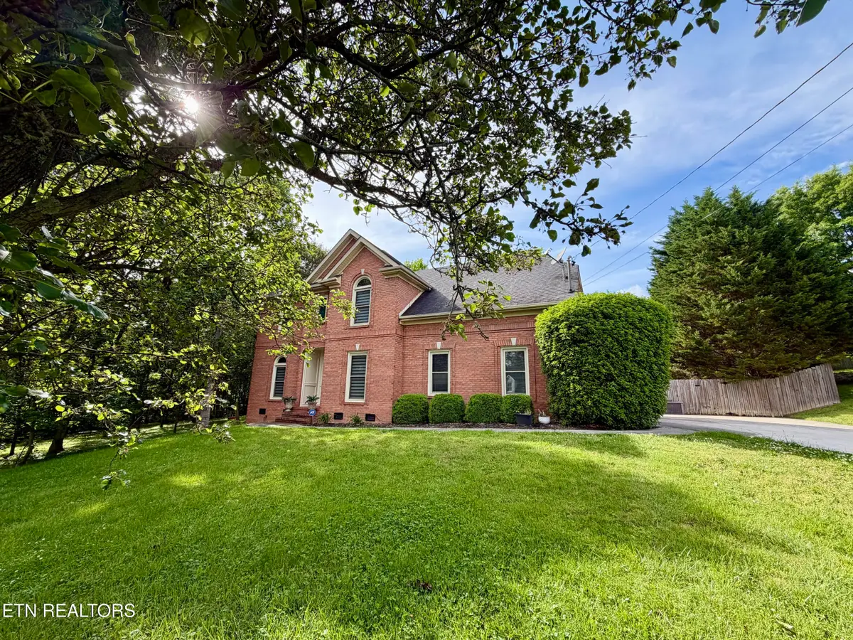 817 Tate Trotter Rd, Powell, TN 37849 - #1