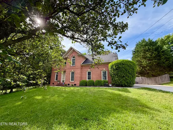 817 Tate Trotter Rd, Powell, TN 37849