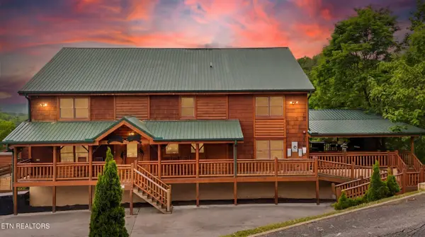 1935 Blackthorn Tr, Sevierville, TN 37876