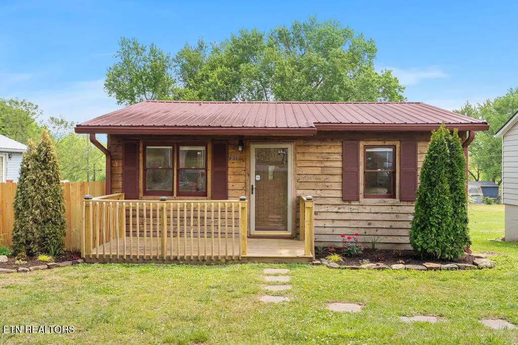 2810 Carson Ave, Knoxville, TN 37917 - #1