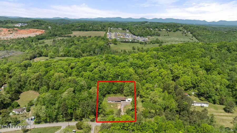 12515 Yarnell Rd, Knoxville, TN 37932 - #3