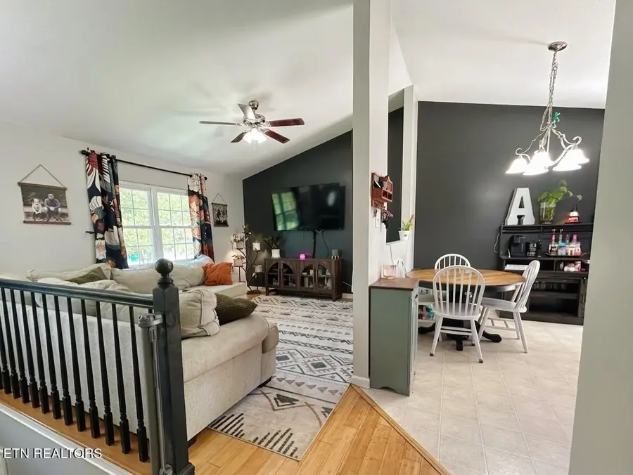 7300 Oak Chase Rd, Knoxville, TN 37918 - #2