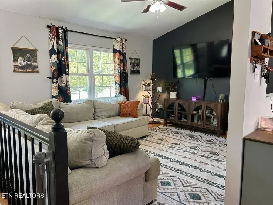 7300 Oak Chase Rd, Knoxville, TN 37918 - #3