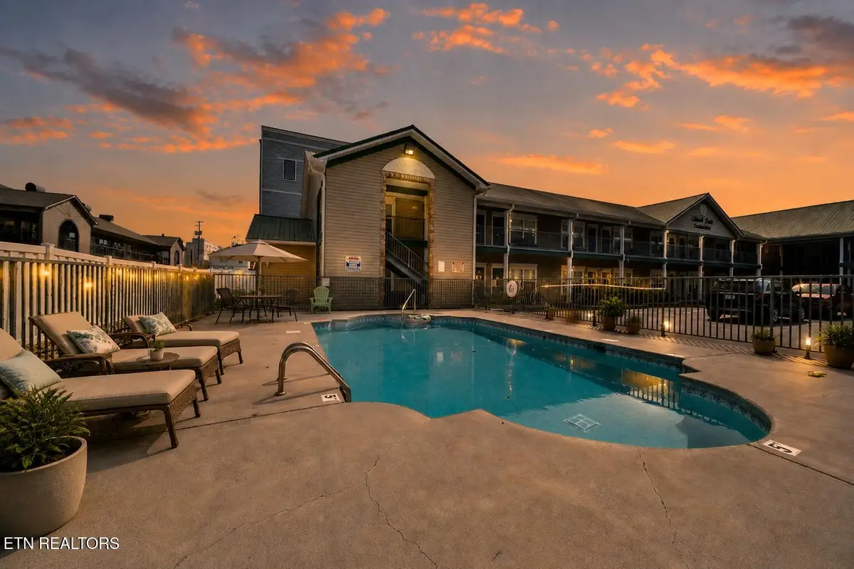 2743 Colonial Dr Drive #APT 214, Pigeon Forge, TN 37863 - #1