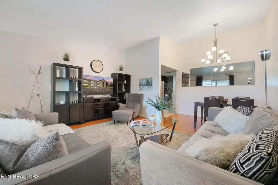 2743 Colonial Dr Drive #APT 214, Pigeon Forge, TN 37863 - #3