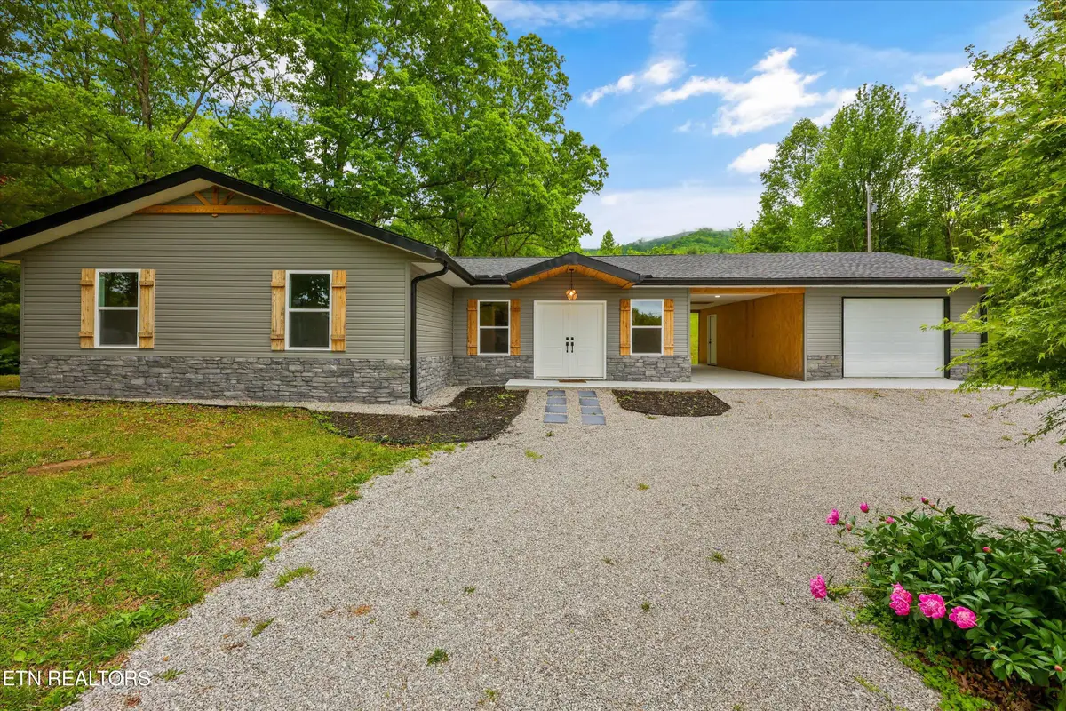 240 Fox Jones Rd, Lancing, TN 37770 - #1