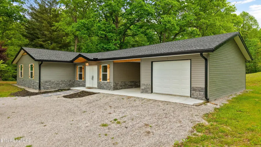 240 Fox Jones Rd, Lancing, TN 37770 - #3