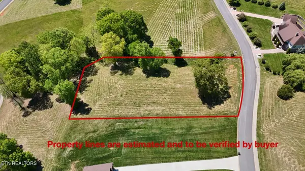 2414 Starboard Crest Rd, Morristown, TN 37814