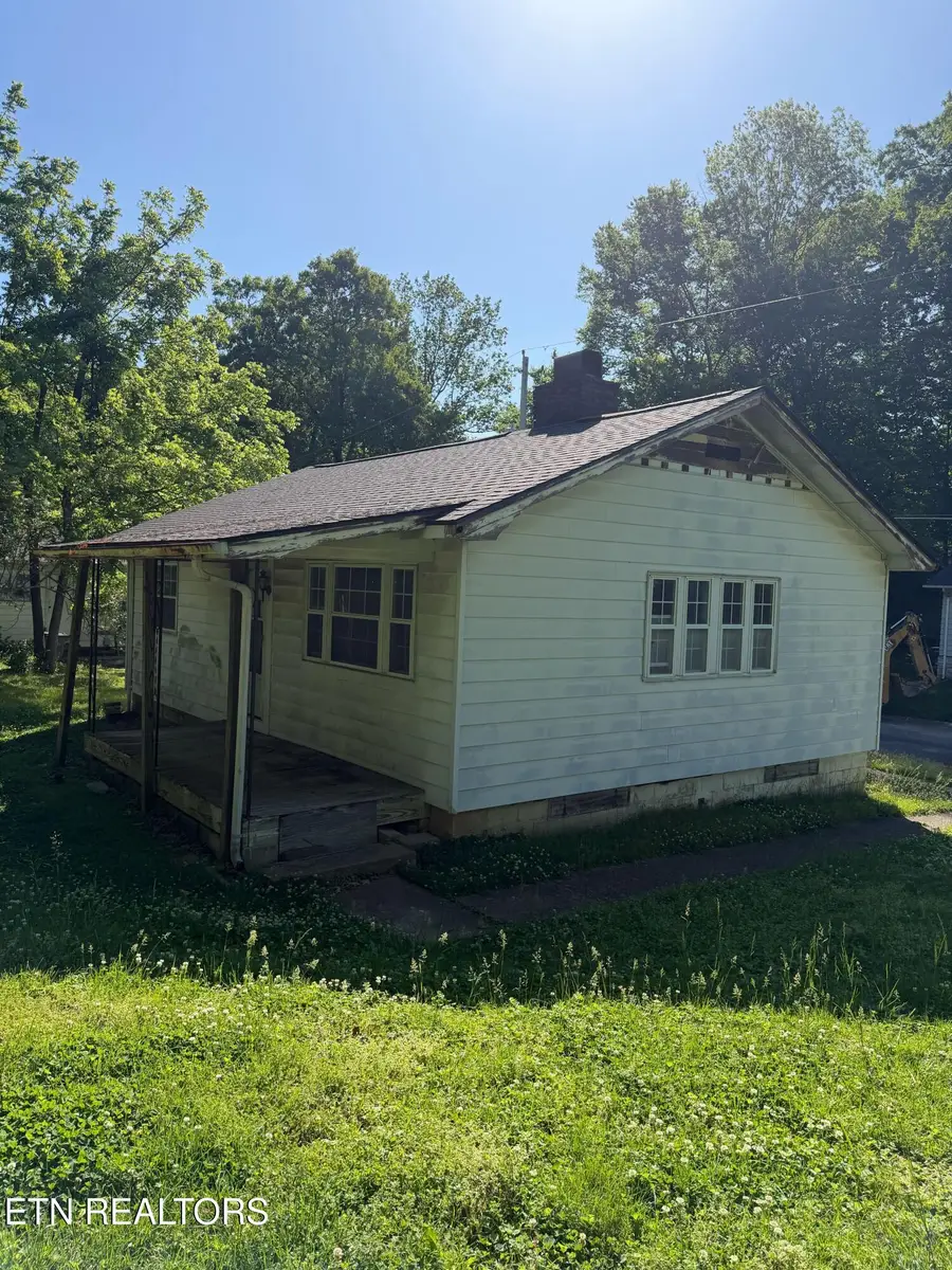 105 E Maiden Lane, Oak Ridge, TN 37830 - #2