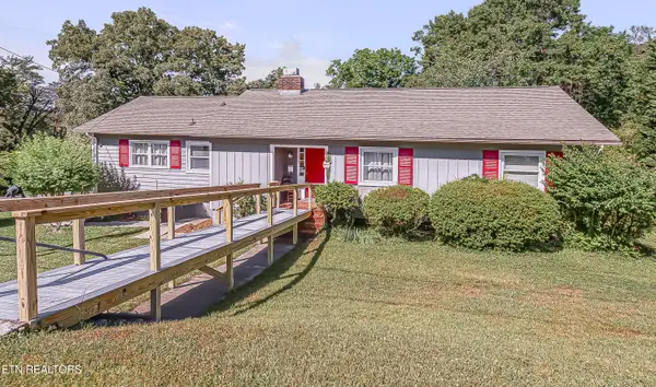 107 Nixon Rd, Oak Ridge, TN 37830
