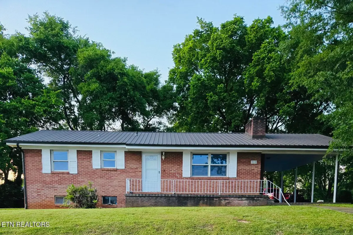 1010 W Morris St, Sweetwater, TN 37874 - #1