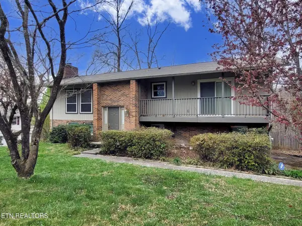 18 Moore Lane, Oak Ridge, TN 37830