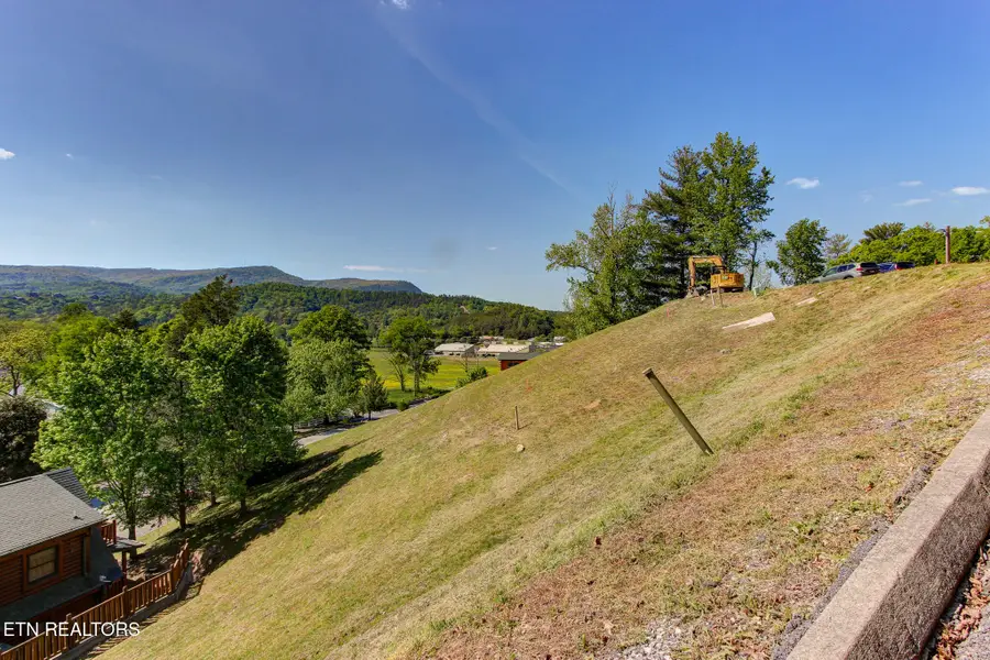 1801 Stone Wood Way, Pigeon Forge, TN 37862 - #3