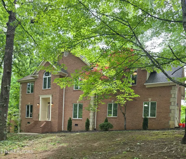 701 Hampton Roads Drive, Knoxville, TN 37934