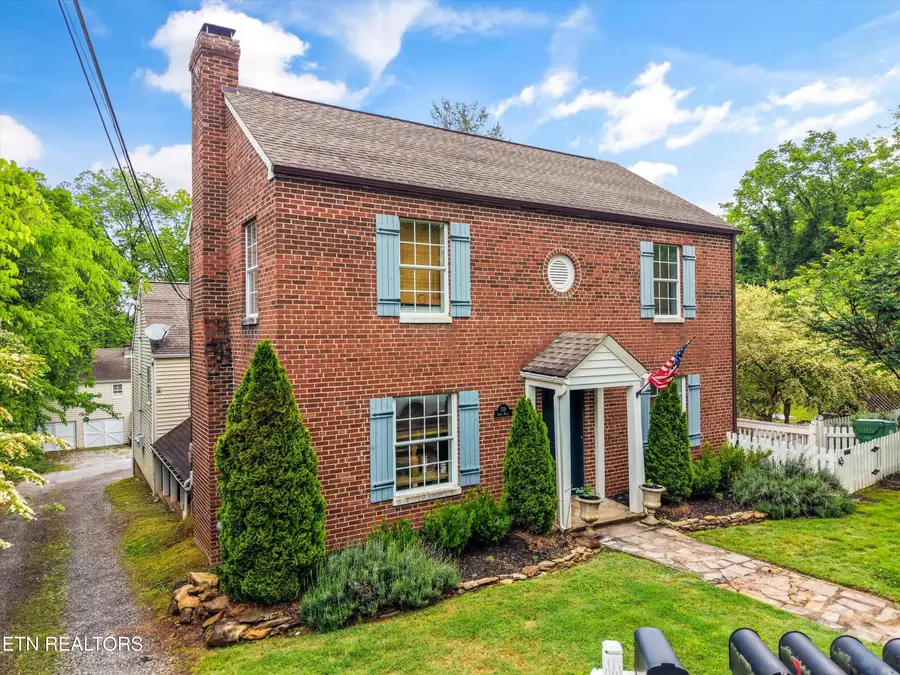 108 S Maple St, Maryville, TN 37803 - #2