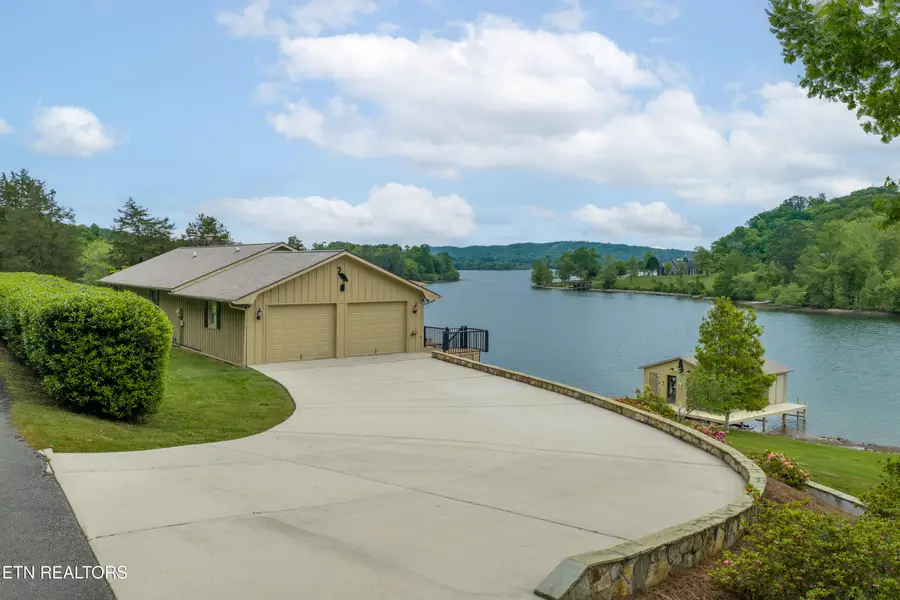 326 Chamberlain Cove Rd, Kingston, TN 37763 - #2