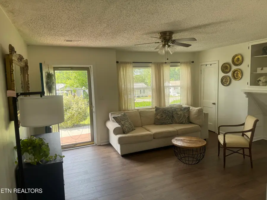 2522 Marshall St, Maryville, TN 37804 - #3