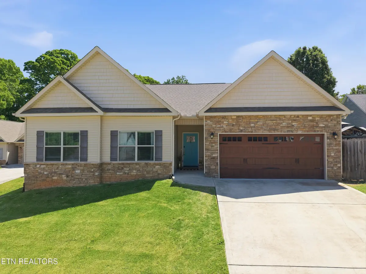 814 Mackenzie Drive, Maryville, TN 37804 - #1
