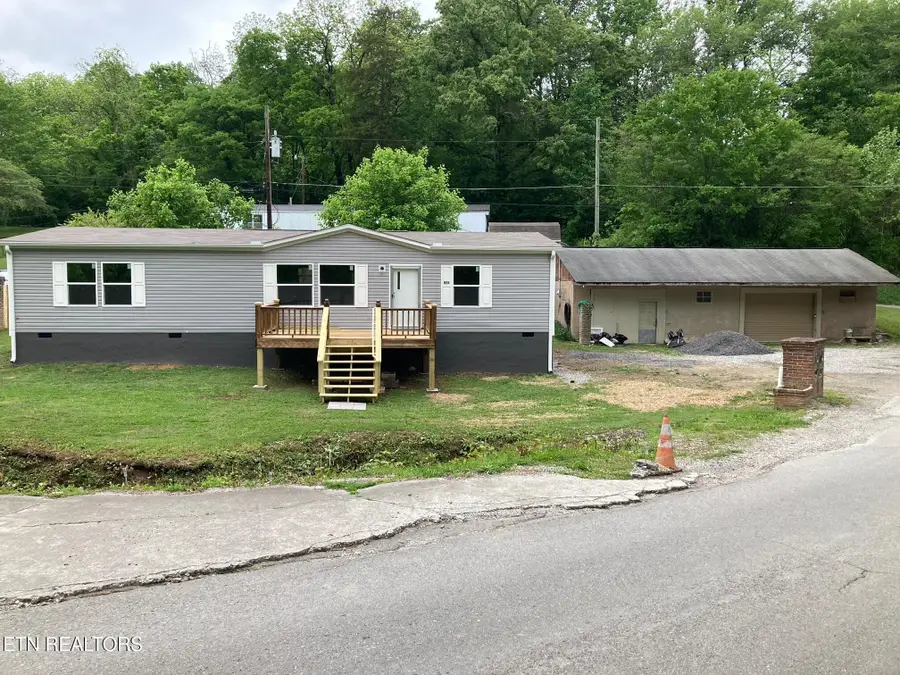 826 Pop Hollow Rd, Clinton, TN 37716 - #2
