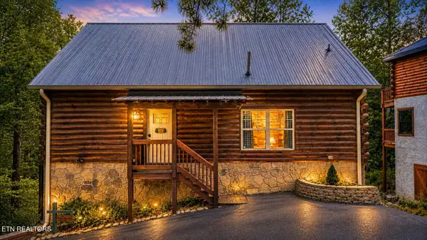 1622 Misty Hollow Way, Gatlinburg, TN 37738