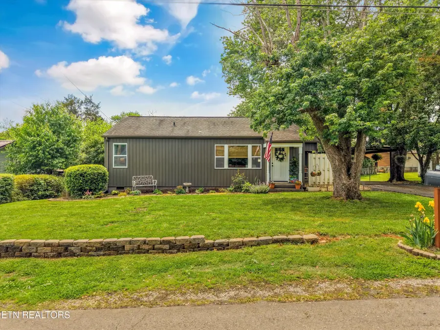 217 Meade St, Maryville, TN 37804 - #2