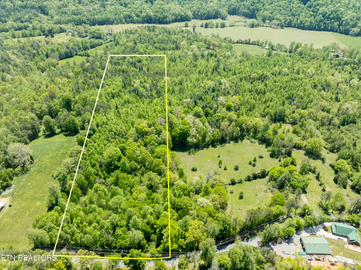 604 E Millers Cove Rd, Walland, TN 37886 - #1