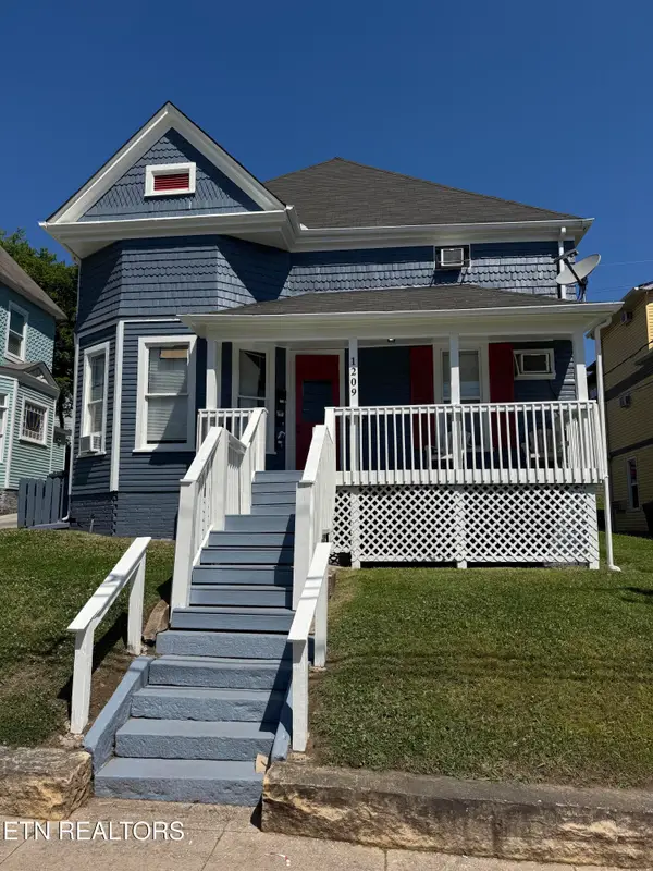 1209 W Clinch Ave, Knoxville, TN 37916