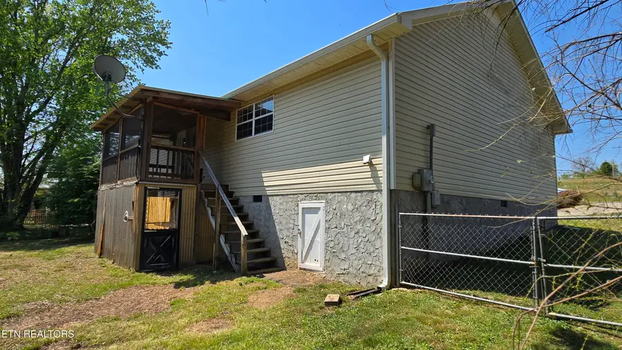 324 Circle R Drive, Benton, TN 37307 - #2