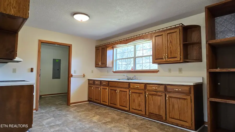 324 Circle R Drive, Benton, TN 37307 - #3