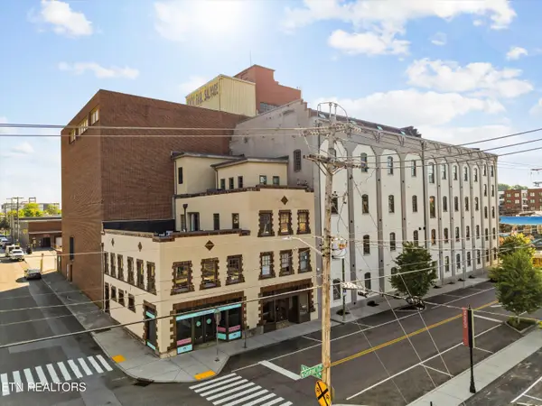 222 N Central St #405, Knoxville, TN 37917