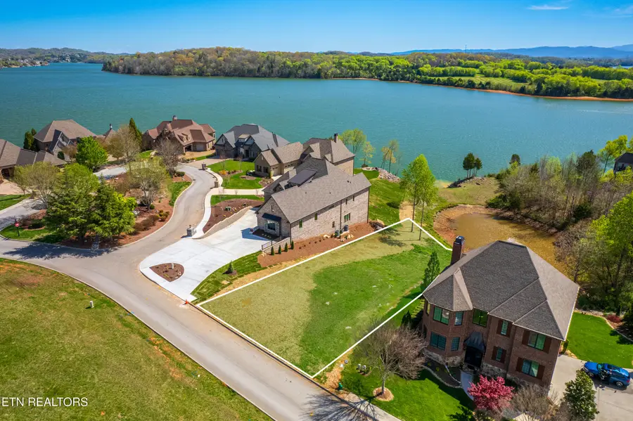 101 Breakers Drive, Vonore, TN 37885 - #3