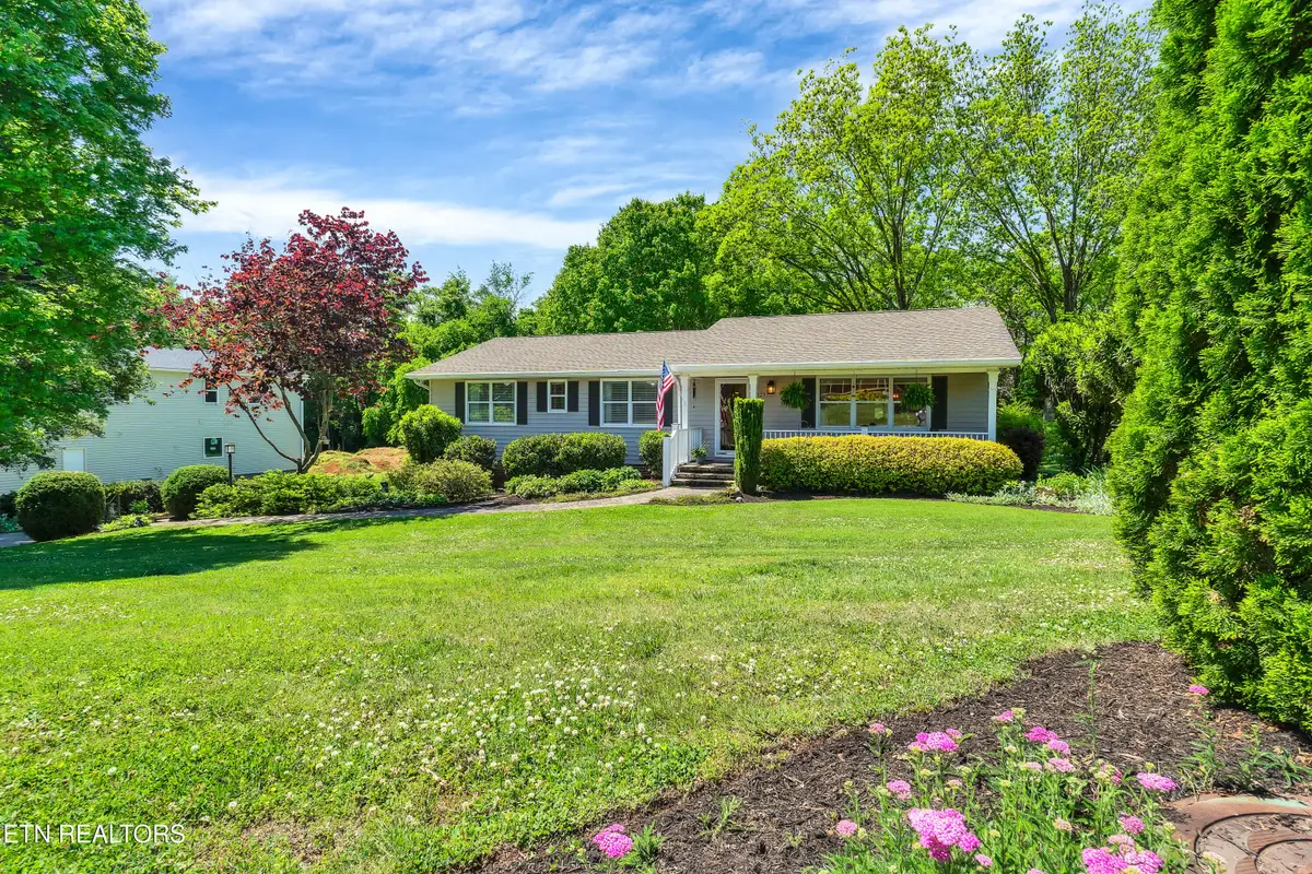 1829 Maggie St, Maryville, TN 37803 - #1