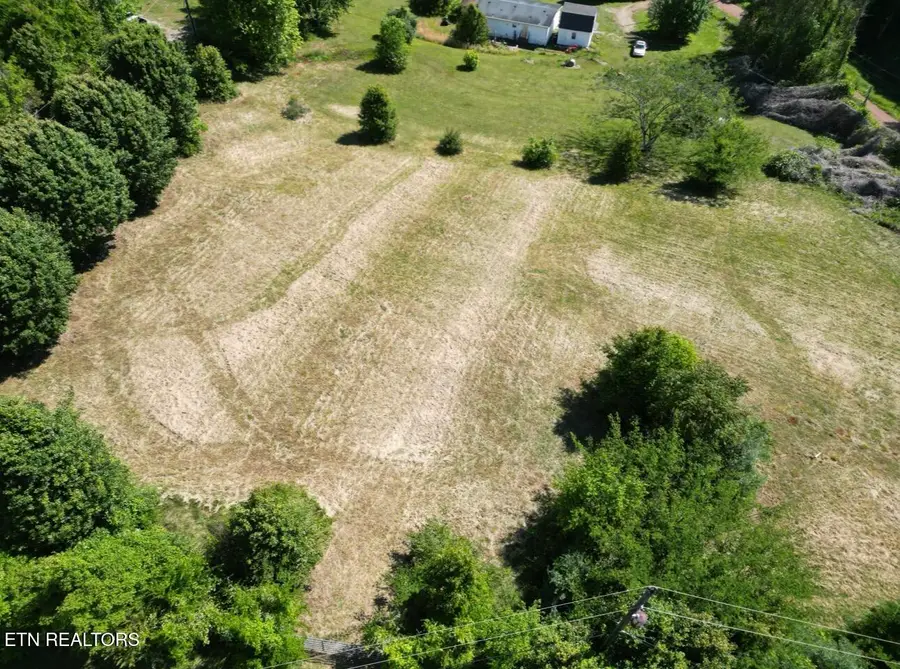 4218 Sweetwater Vonore Rd, Sweetwater, TN 37874 - #2