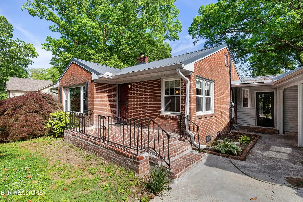 610 S Charles G Seivers Blvd, Clinton, TN 37716 - #1