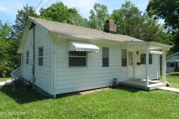 105 Thornton Rd, Oak Ridge, TN 37830
