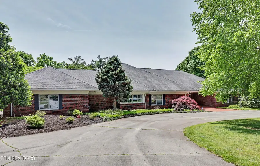 1320 Dunbarton Drive, Maryville, TN 37803 - #2