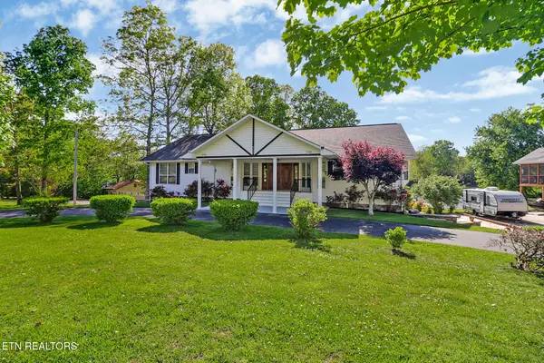 8429 Cherokee Tr, Crossville, TN 38572